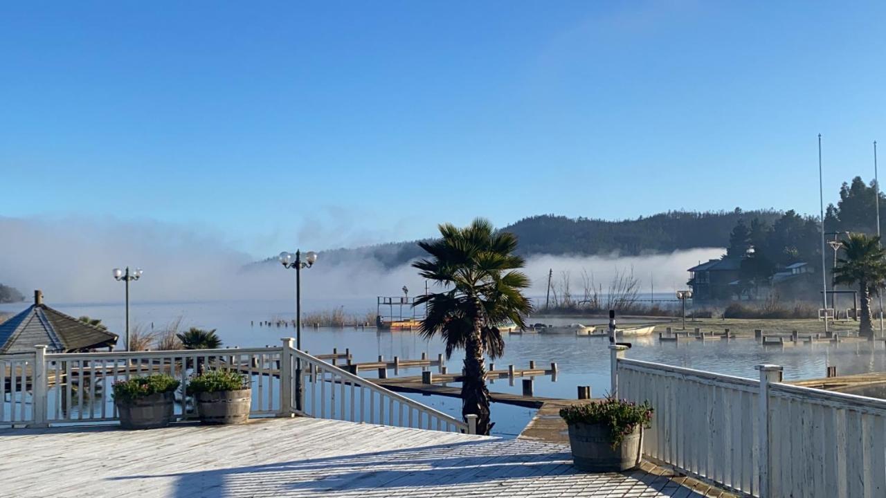 Hotel Marina Вичукен Екстериор снимка